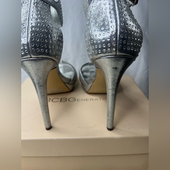 Carlos Santana Heels size 6.5M Silver - Picture 5 of 16